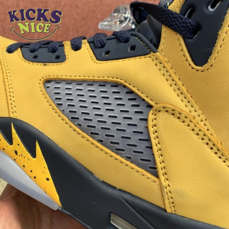 Air Jordan 5 Retro SP 'Michigan' Size 40-47.5 Air Jordan 5 Retro SP 'Michigan' Size 40-47.5
