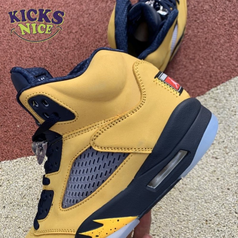 Air Jordan 5 Retro SP 'Michigan' Size 40-47.5 Air Jordan 5 Retro SP 'Michigan' Size 40-47.5