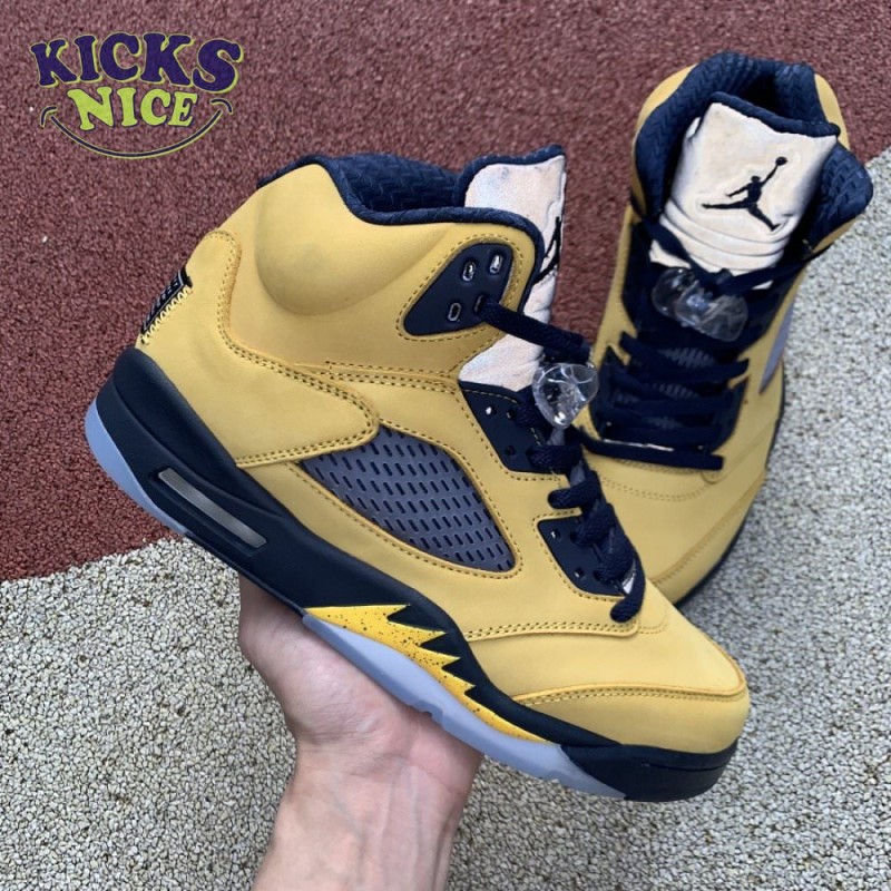 Air Jordan 5 Retro SP 'Michigan' Size 40-47.5 Air Jordan 5 Retro SP 'Michigan' Size 40-47.5