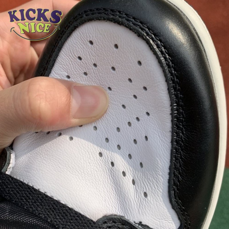 Jordan 1 Retro High Black Gym Red Size 40-47.5 Jordan 1 Retro High Black Gym Red Size 40-47.5