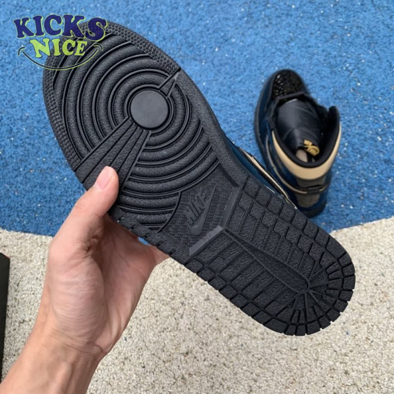 Jordan 1 Retro High Black Metallic Gold (2020) Size 36-47.5 Jordan 1 Retro High Black Metallic Gold (2020) Size 36-47.5