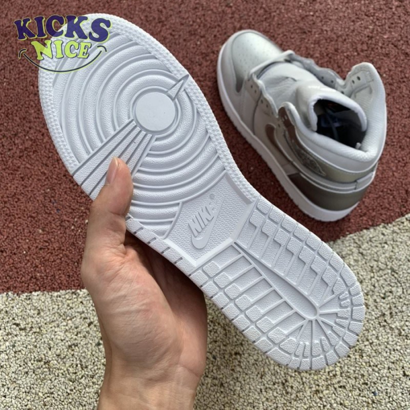 Jordan 1 Retro High CO Japan Neutral Grey (2020) Size 40-47.5 Jordan 1 Retro High CO Japan Neutral Grey (2020) Size 40-47.5