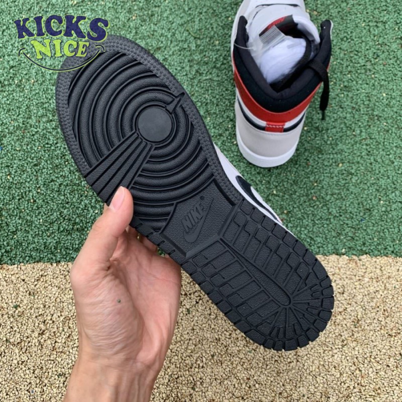 Jordan 1 Retro High Light Smoke Grey Size 40-47.5 Jordan 1 Retro High Light Smoke Grey Size 40-47.5