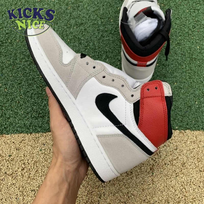 Jordan 1 Retro High Light Smoke Grey Size 40-47.5 Jordan 1 Retro High Light Smoke Grey Size 40-47.5