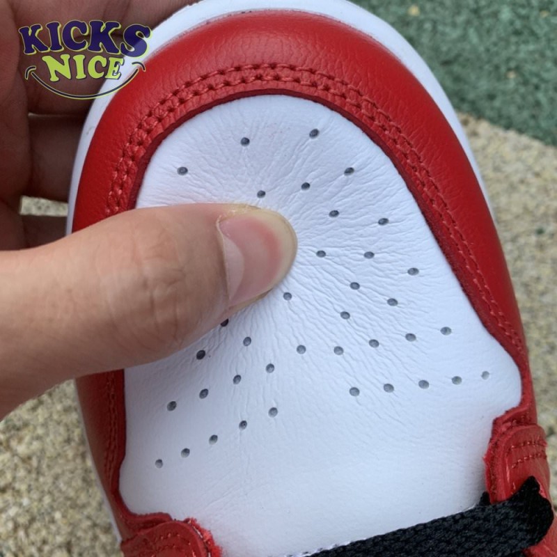 Jordan 1 Retro High Satin Snake Chicago Size 36-46 Jordan 1 Retro High Satin Snake Chicago Size 36-46