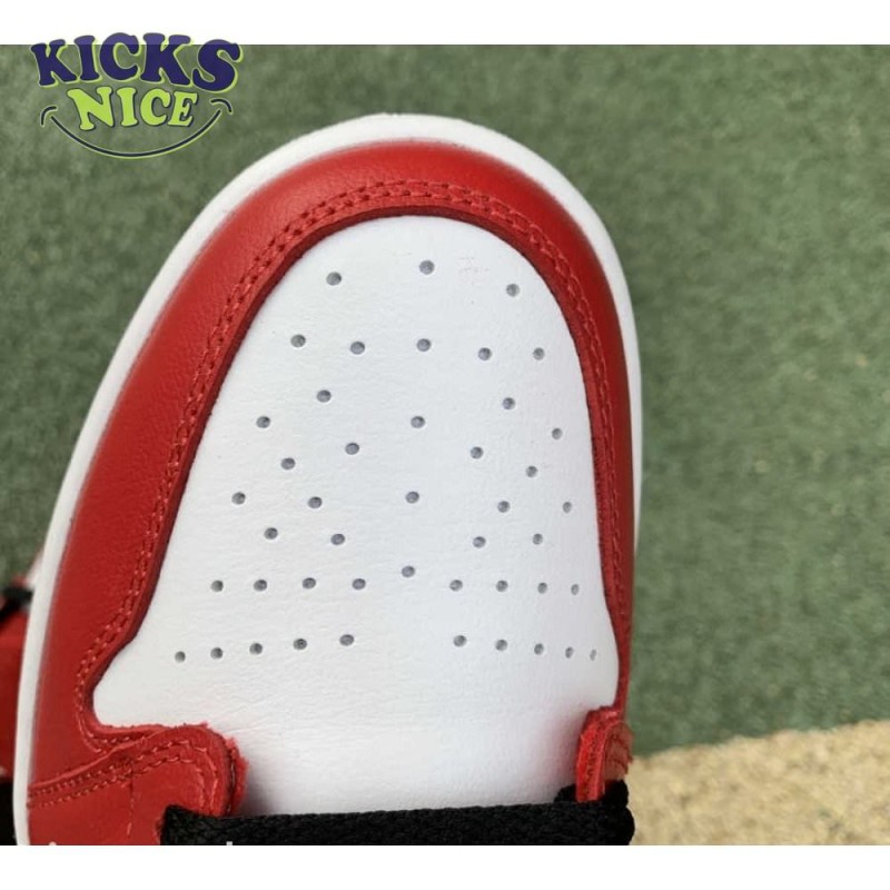Jordan 1 Retro High Satin Snake Chicago Size 36-46 Jordan 1 Retro High Satin Snake Chicago Size 36-46