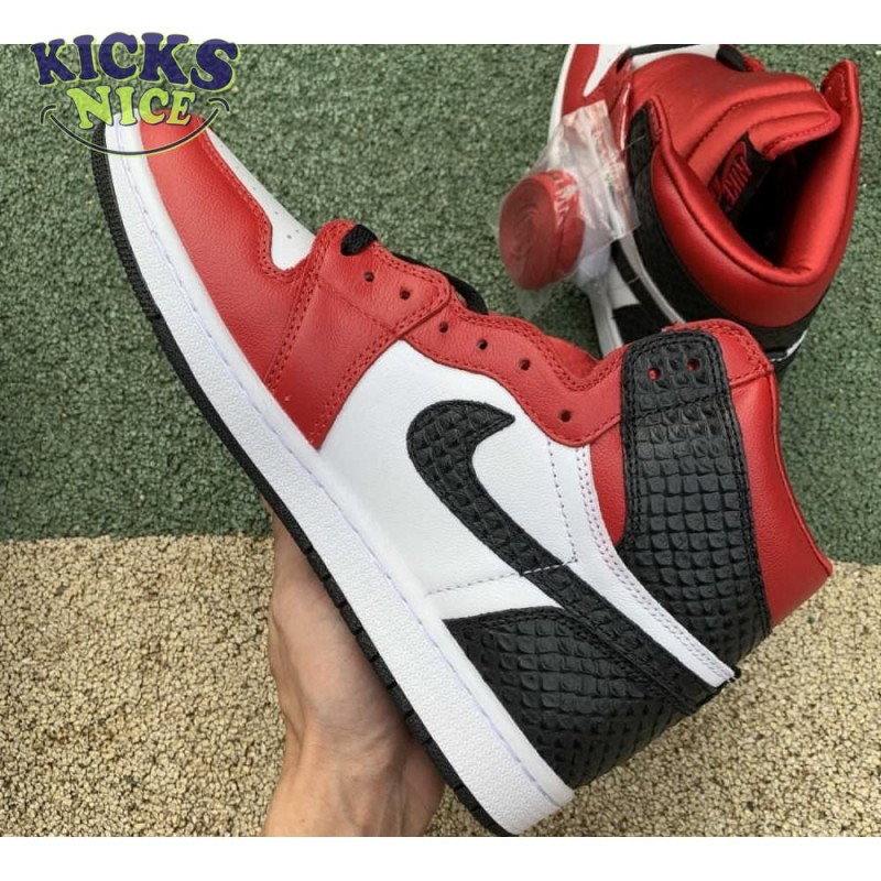 Jordan 1 Retro High Satin Snake Chicago Size 36-46 Jordan 1 Retro High Satin Snake Chicago Size 36-46