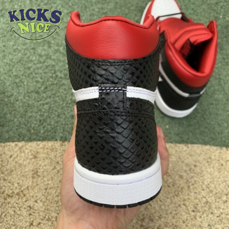 Jordan 1 Retro High Satin Snake Chicago Size 36-46 Jordan 1 Retro High Satin Snake Chicago Size 36-46