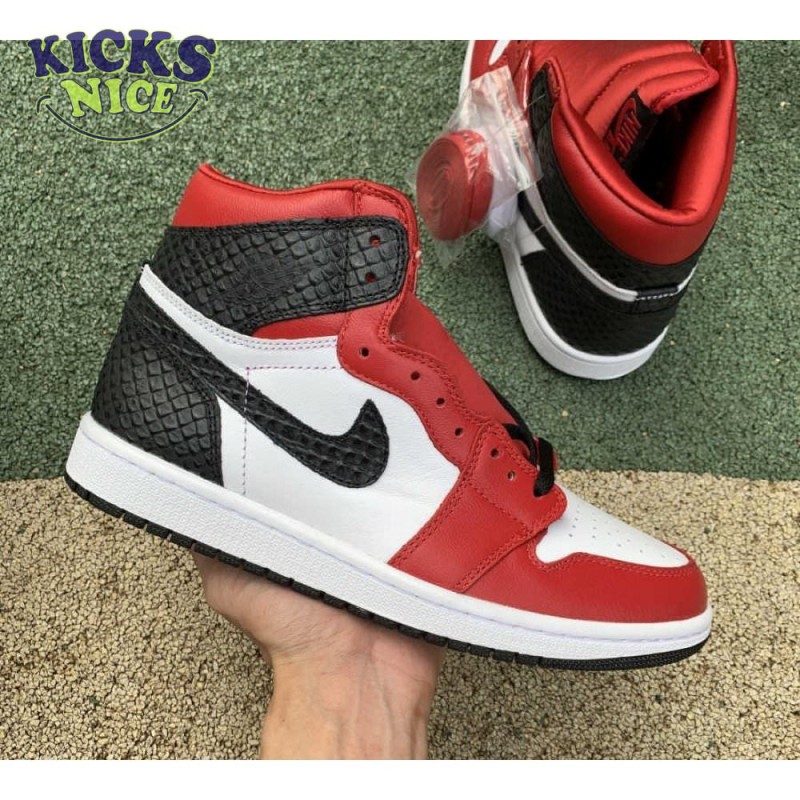 Jordan 1 Retro High Satin Snake Chicago Size 36-46 Jordan 1 Retro High Satin Snake Chicago Size 36-46