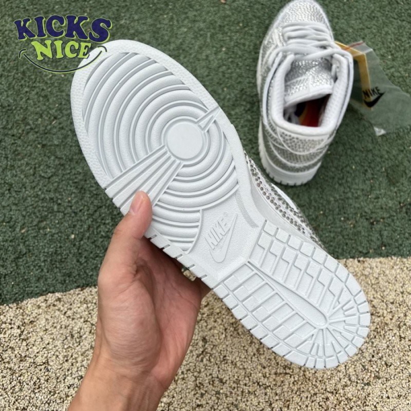 Cactus Plant Flea Market x Swarovski x Dunk Low 'Pure Platinum' Size 36-47.5 Cactus Plant Flea Market x Swarovski x Dunk Low 'Pure Platinum' Size 36-47.5