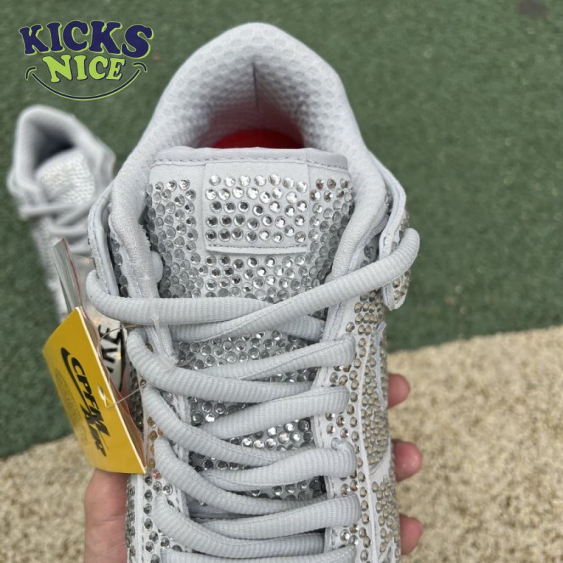 Cactus Plant Flea Market x Swarovski x Dunk Low 'Pure Platinum' Size 36-47.5 Cactus Plant Flea Market x Swarovski x Dunk Low 'Pure Platinum' Size 36-47.5