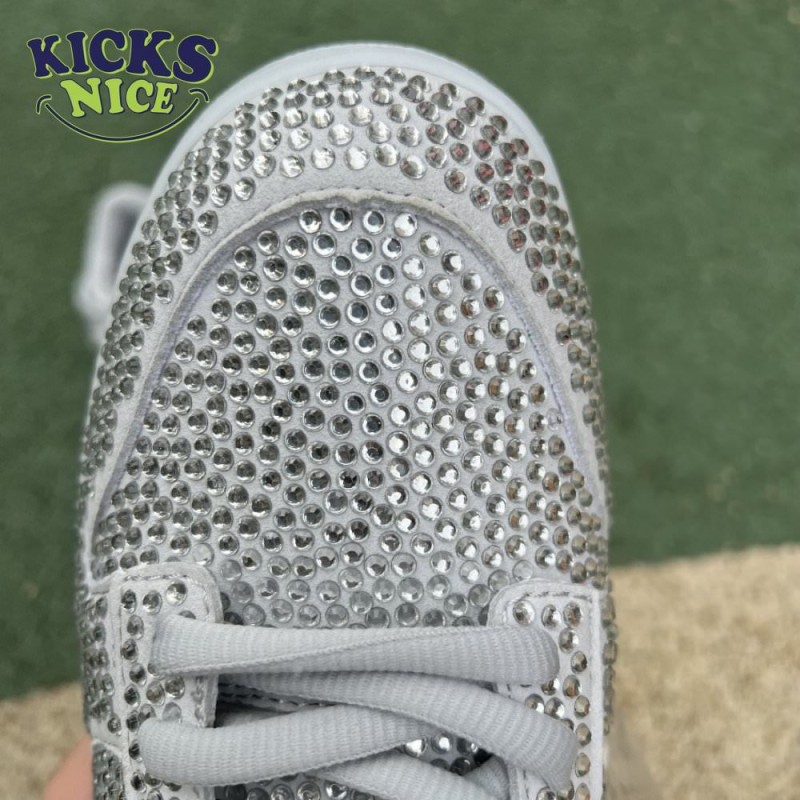 Cactus Plant Flea Market x Swarovski x Dunk Low 'Pure Platinum' Size 36-47.5 Cactus Plant Flea Market x Swarovski x Dunk Low 'Pure Platinum' Size 36-47.5