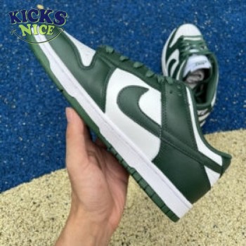 Dunk Low 'Michigan State' Size 36-47.5 Dunk Low 'Michigan State' Size 36-47.5