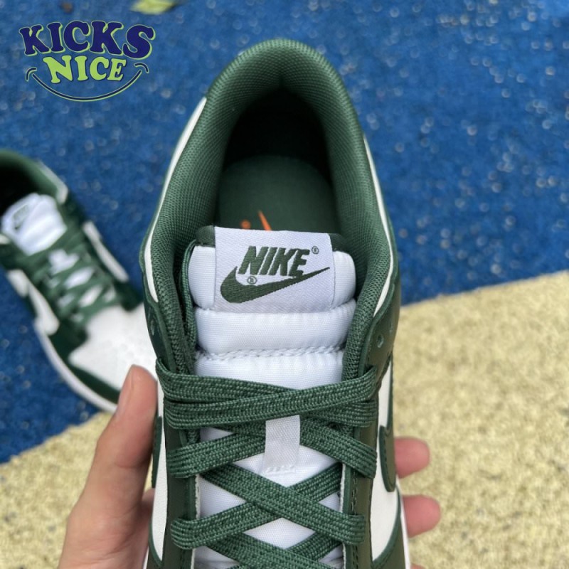 Dunk Low 'Michigan State' Size 36-47.5 Dunk Low 'Michigan State' Size 36-47.5