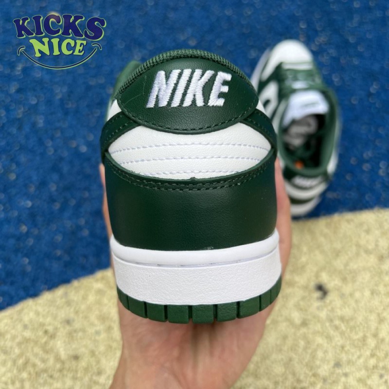 Dunk Low 'Michigan State' Size 36-47.5 Dunk Low 'Michigan State' Size 36-47.5