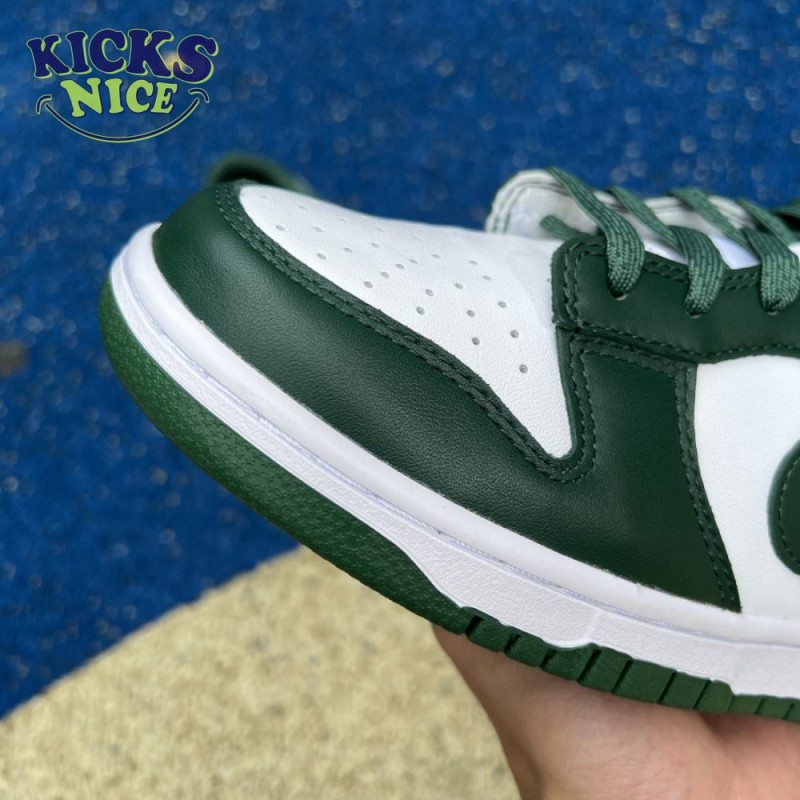Dunk Low 'Michigan State' Size 36-47.5 Dunk Low 'Michigan State' Size 36-47.5