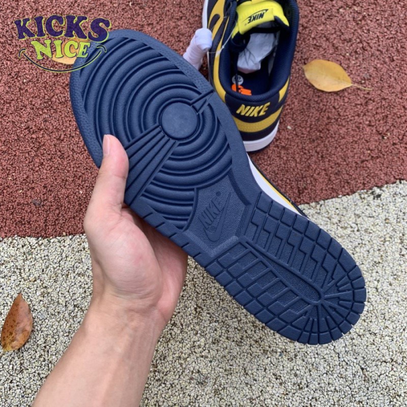 Dunk Low 'Michigan' 2021 Size 36-46 Dunk Low 'Michigan' 2021 Size 36-46