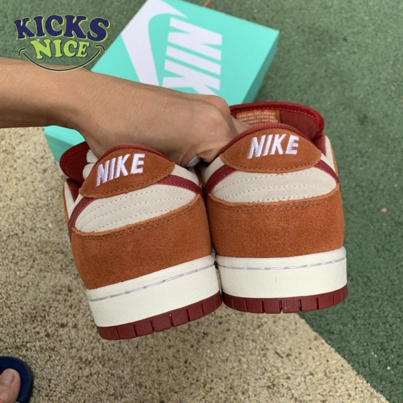 Dunk Low Pro SB 'Dark Russet' Size 36-47.5 Dunk Low Pro SB 'Dark Russet' Size 36-47.5
