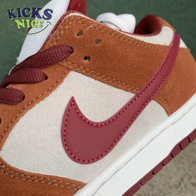 Dunk Low Pro SB 'Dark Russet' Size 36-47.5 Dunk Low Pro SB 'Dark Russet' Size 36-47.5