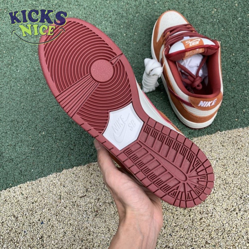 Dunk Low Pro SB 'Dark Russet' Size 36-47.5 Dunk Low Pro SB 'Dark Russet' Size 36-47.5