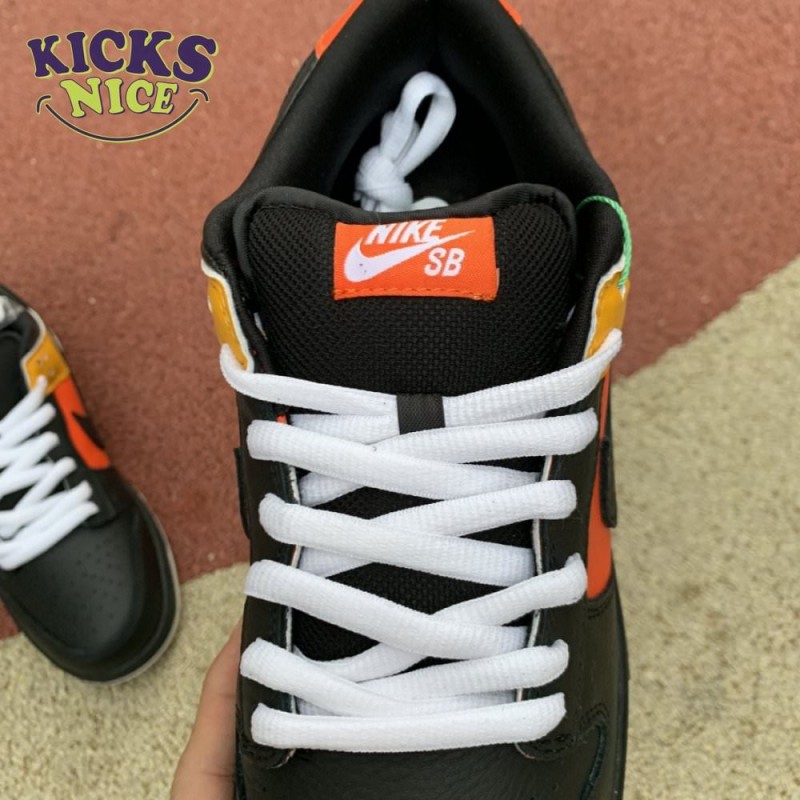 Dunk Low Pro SB 'Raygun' Size 36-45 Dunk Low Pro SB 'Raygun' Size 36-45