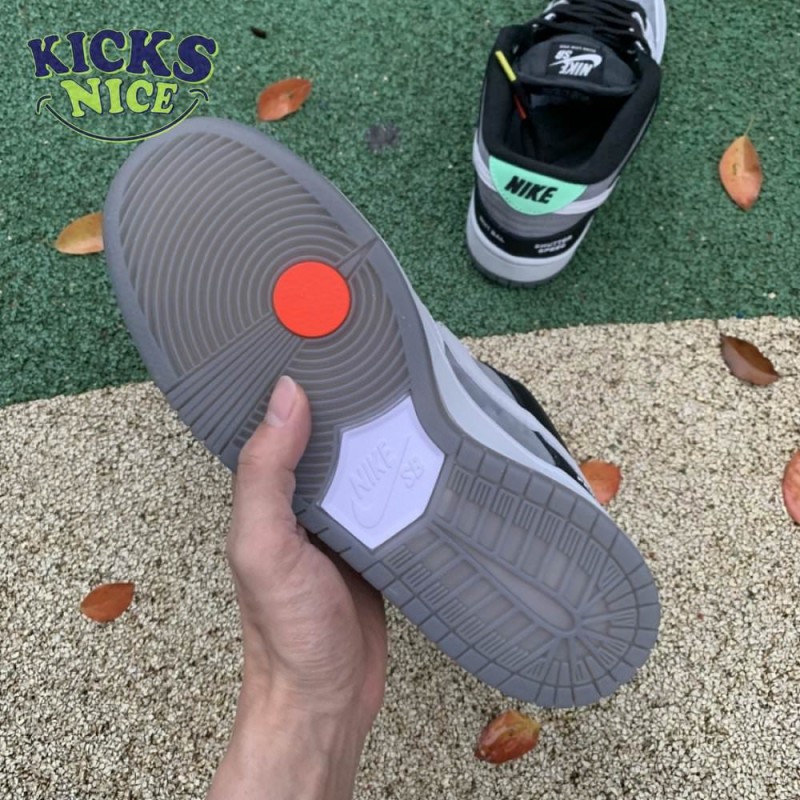 Dunk Low SB 'Camcorder' Size 40-47.5 Dunk Low SB 'Camcorder' Size 40-47.5