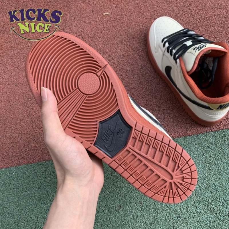 Dunk Low SB 'Muslin' Size 36-47.5 Dunk Low SB 'Muslin' Size 36-47.5