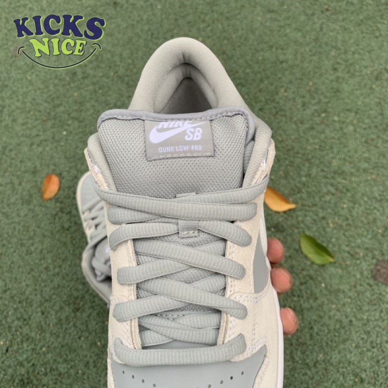 Dunk Low SB 'Summit White' Size 40-47.5 Dunk Low SB 'Summit White' Size 40-47.5
