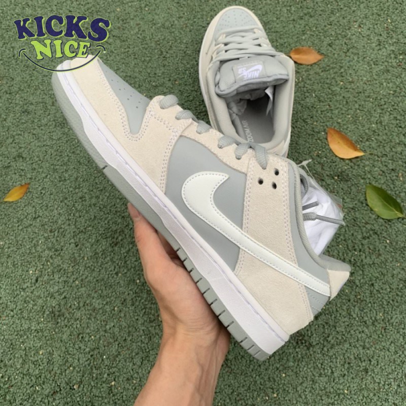 Dunk Low SB 'Summit White' Size 40-47.5 Dunk Low SB 'Summit White' Size 40-47.5