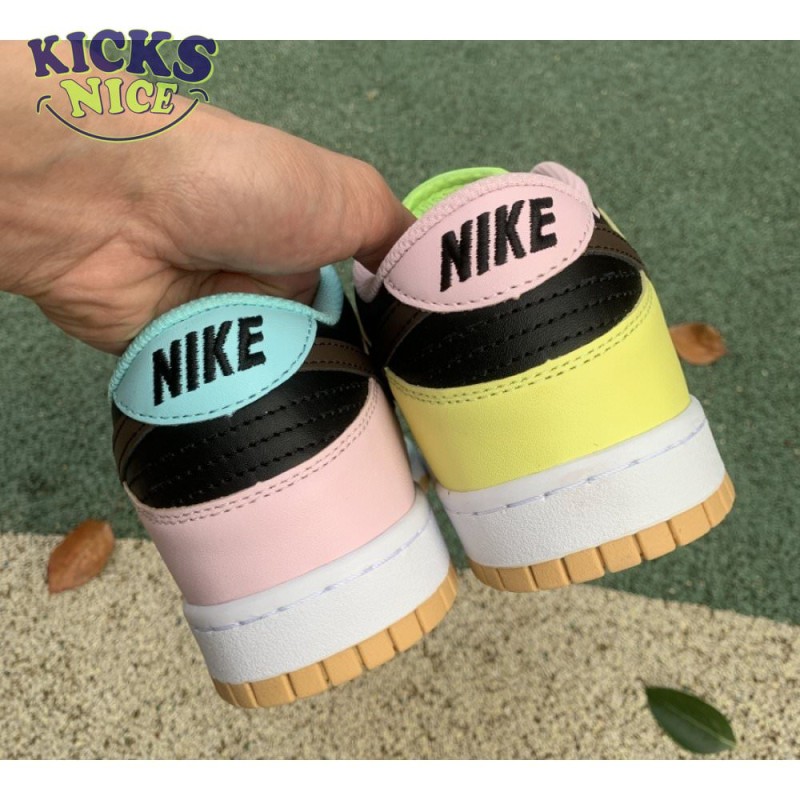 Dunk Low SE 'Free. 99 - Black' Size 36-46 Dunk Low SE 'Free. 99 - Black' Size 36-46
