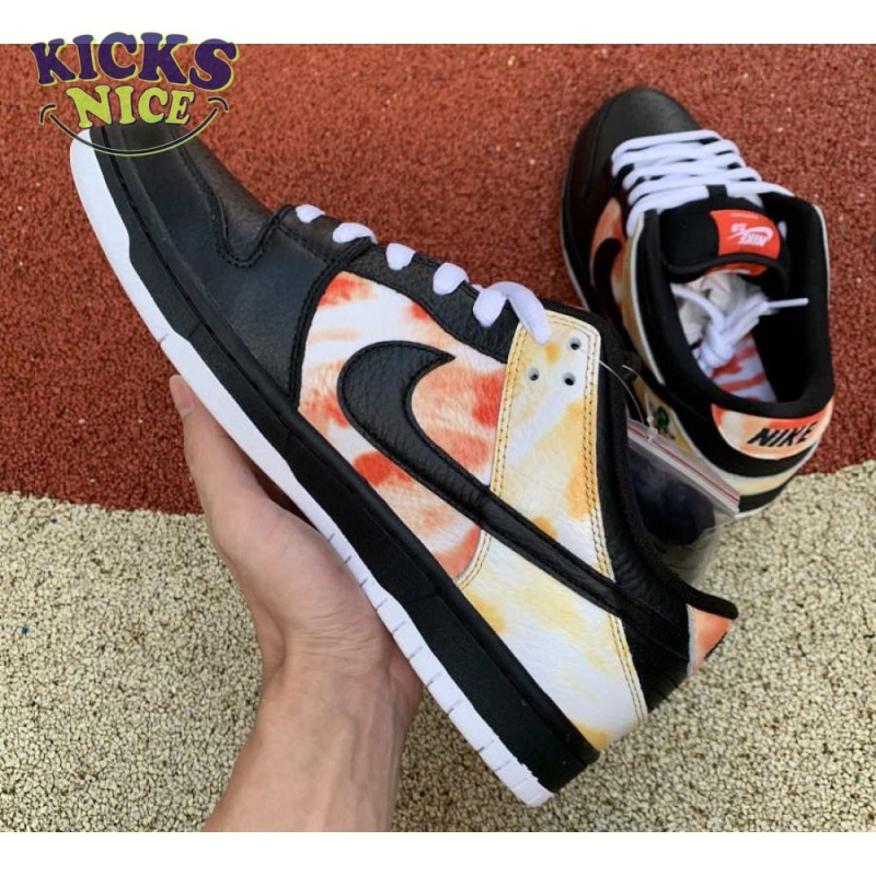 Dunk SB Low 'Tie-Dye Raygun - Black' Size 40-46 Dunk SB Low 'Tie-Dye Raygun - Black' Size 40-46