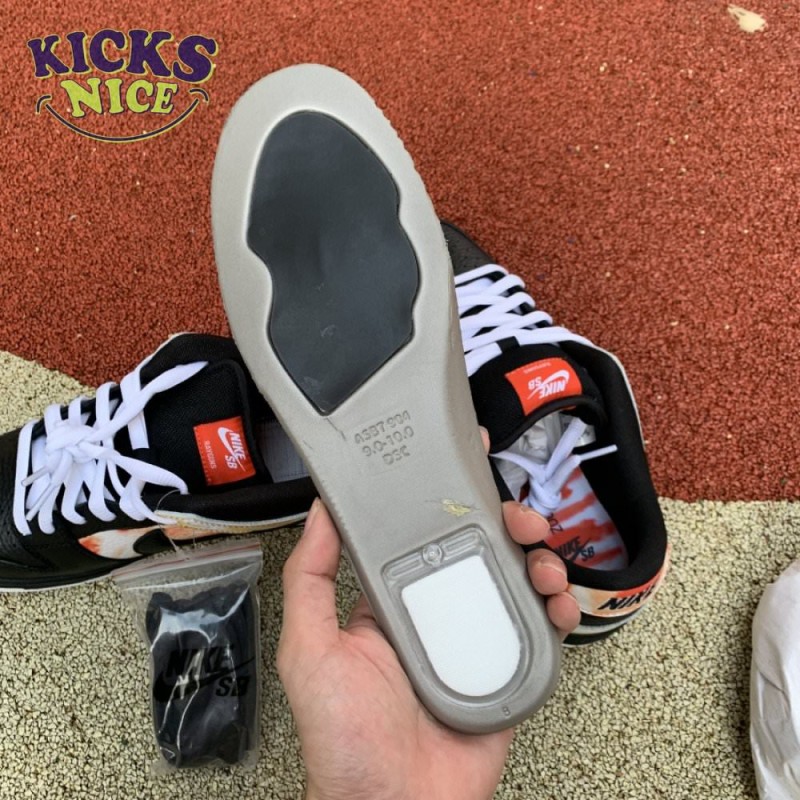 Dunk SB Low 'Tie-Dye Raygun - Black' Size 40-46 Dunk SB Low 'Tie-Dye Raygun - Black' Size 40-46