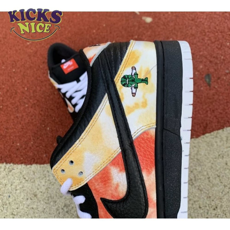 Dunk SB Low 'Tie-Dye Raygun - Black' Size 40-46 Dunk SB Low 'Tie-Dye Raygun - Black' Size 40-46