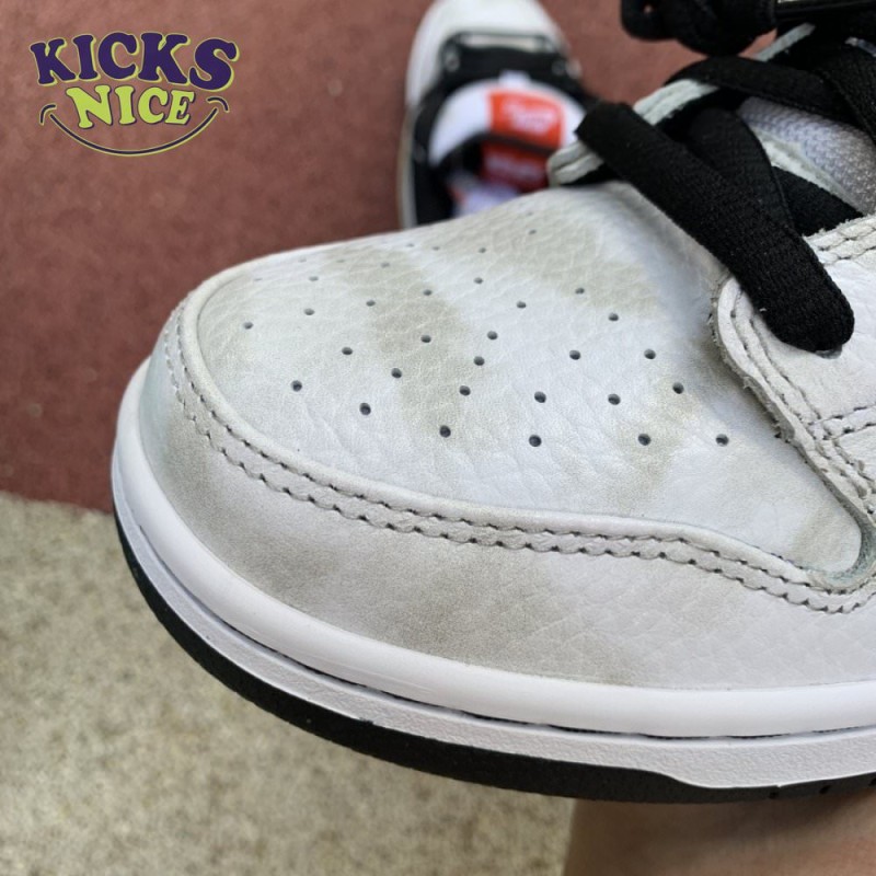 Dunk SB Low 'Tie-Dye Raygun - White' Size 40-46 Dunk SB Low 'Tie-Dye Raygun - White' Size 40-46