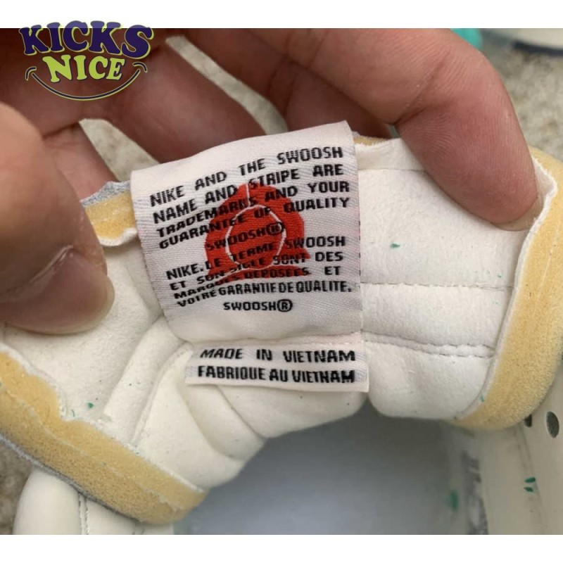 Kasina x Dunk Low 'Road Sign' Size 36-46 Kasina x Dunk Low 'Road Sign' Size 36-46