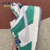 Kasina x Dunk Low 'Road Sign' Size 36-46 Kasina x Dunk Low 'Road Sign' Size 36-46