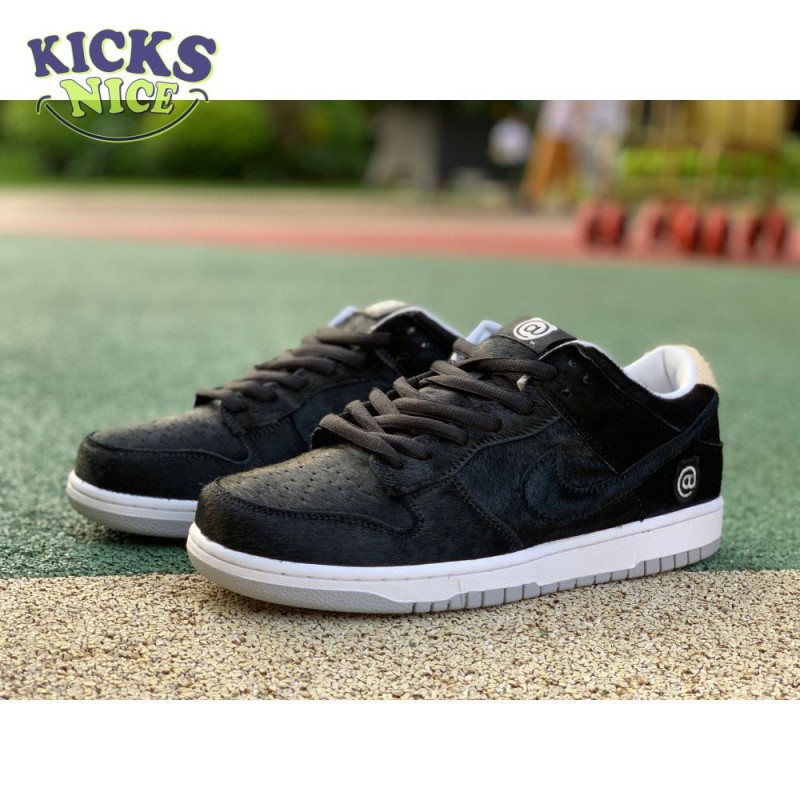 Medicom Toy x Dunk Low SB Size 36-46 Medicom Toy x Dunk Low SB Size 36-46