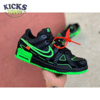 Off-White x Air Rubber Dunk 'Green Strike' Size 40-47.5 Off-White x Air Rubber Dunk 'Green Strike' Size 40-47.5