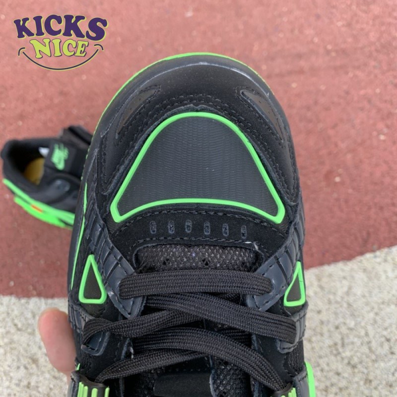 Off-White x Air Rubber Dunk 'Green Strike' Size 40-47.5 Off-White x Air Rubber Dunk 'Green Strike' Size 40-47.5