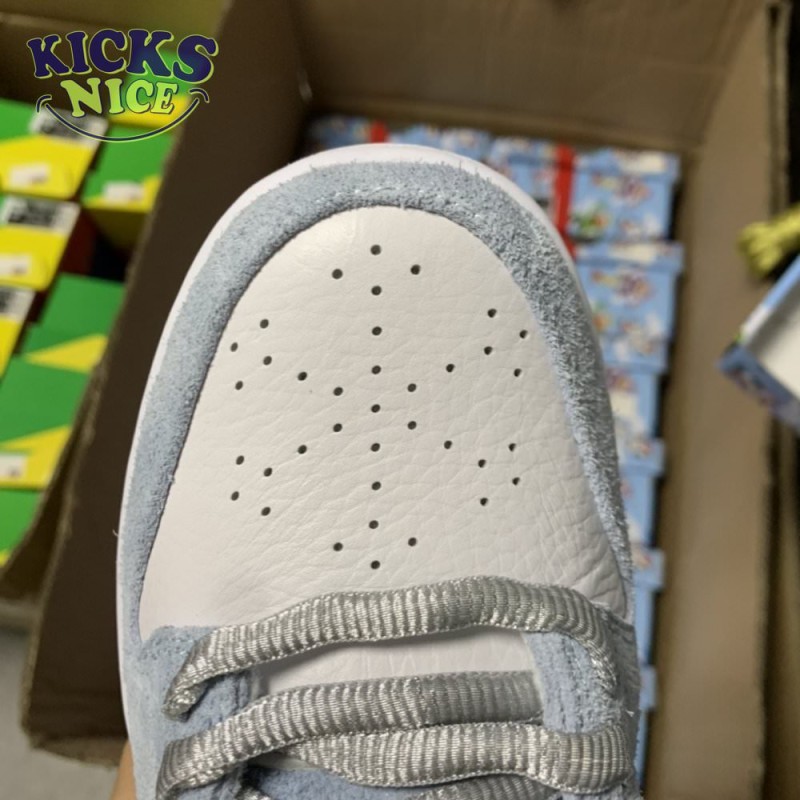 Sean Cliver x Dunk Low SB 'Holiday Special' Size 40-47.5 Sean Cliver x Dunk Low SB 'Holiday Special' Size 40-47.5