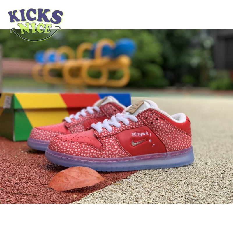 Stingwater x Dunk Low SB 'Magic Mushroom' Size 36-47.5 Stingwater x Dunk Low SB 'Magic Mushroom' Size 36-47.5