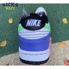 Wmns Dunk Low 'Green Strike' Size 36-47.5 Wmns Dunk Low 'Green Strike' Size 36-47.5