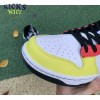 Wmns Dunk Low 'Green Strike' Size 36-47.5 Wmns Dunk Low 'Green Strike' Size 36-47.5
