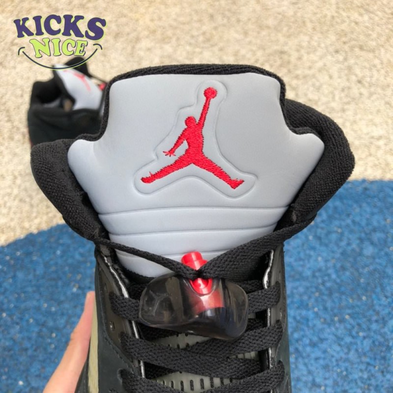 Jordan 5 Retro Gore-Tex Off-Noir DR0092-001 Size 40-47.5 Jordan 5 Retro Gore-Tex Off-Noir DR0092-001 Size 40-47.5