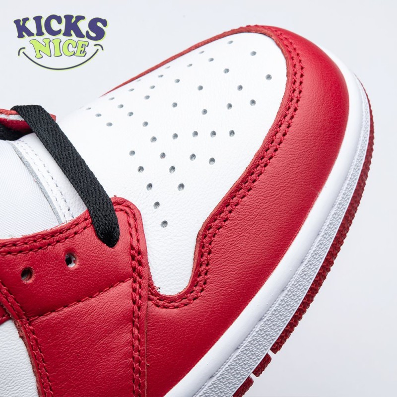 Jordan 1 Retro Chicago Size 36-47.5 Jordan 1 Retro Chicago Size 36-47.5
