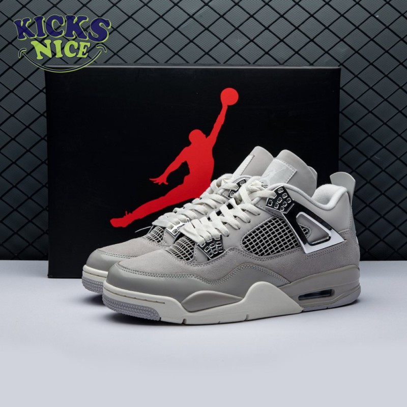 Jordan 4 Retro Women 's Frozen Moments AQ9129-001 Size 36-48.5 Jordan 4 Retro Women 's Frozen Moments AQ9129-001 Size 36-48.5