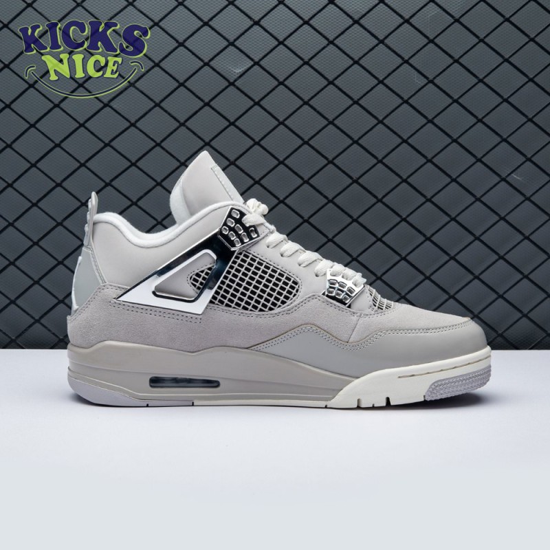 Jordan 4 Retro Women 's Frozen Moments AQ9129-001 Size 36-48.5 Jordan 4 Retro Women 's Frozen Moments AQ9129-001 Size 36-48.5