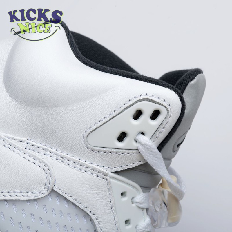 Jordan 5 Retro Reverse Metallic DD0587 110 Size 40-47.5 Jordan 5 Retro Reverse Metallic DD0587 110 Size 40-47.5