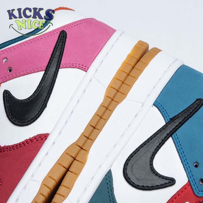 Nk SB Dunk Low x Nk SB Dunk Low x